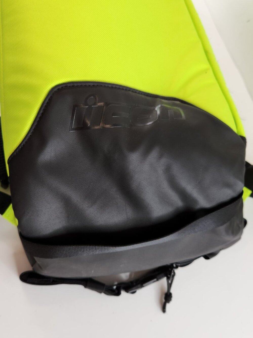 icon Squad 4 Neon Yellow Hi Via Backpack ATV Riding Pack 23L - Picture 3 of 13